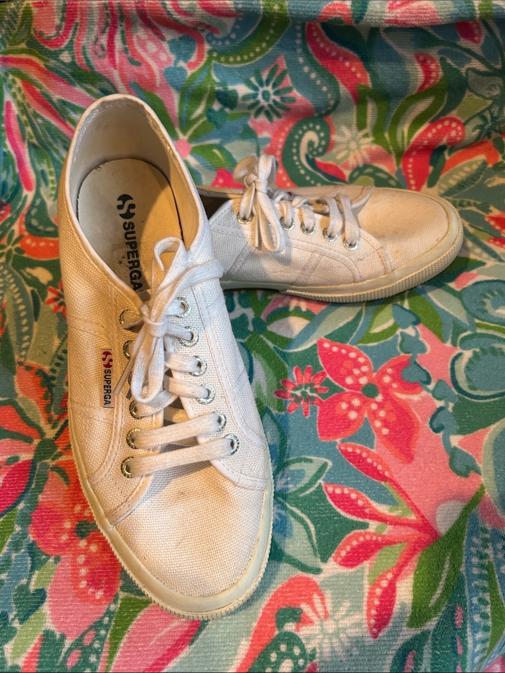 SUPERGA Sneakers.